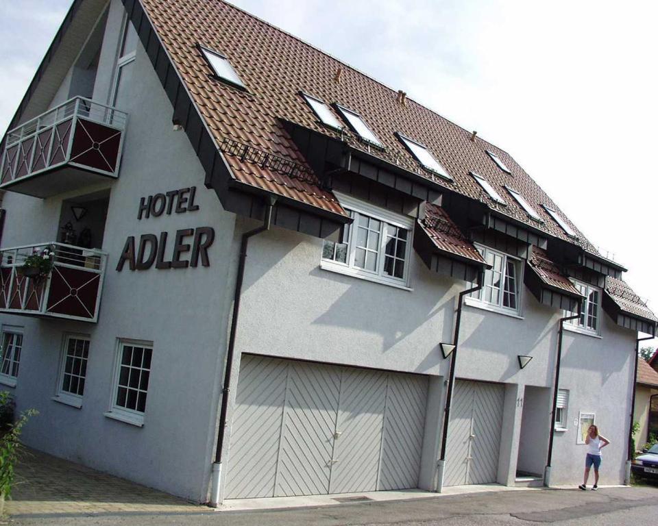 باد رابينو Adler Gaststube Hotel Biergarten المظهر الخارجي الصورة